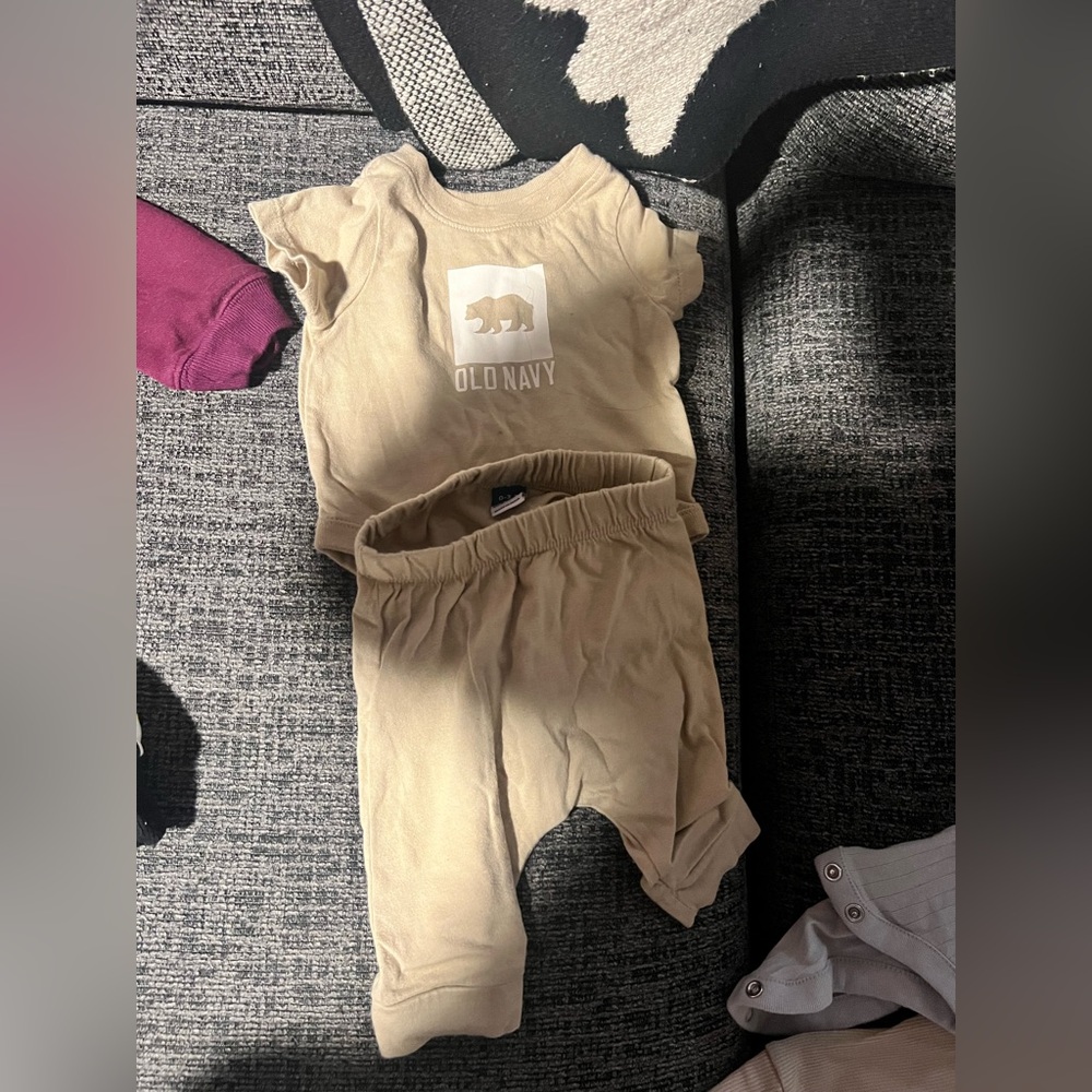 Old navy pants and shirt set